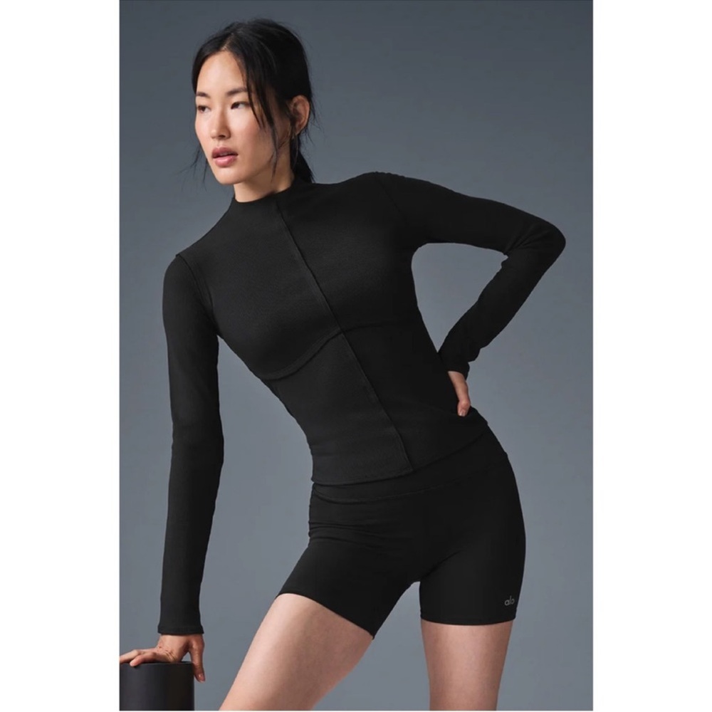 NWT Alo Ribbed En Pointe Long Sleeve